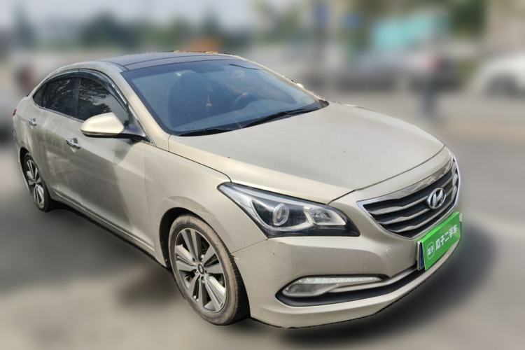 Used Hyundai Mistra 2014 1.8L Automatic Smart GLS Front Right 45 Deg
