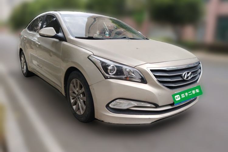Used Hyundai Mistra 2014 1.8L Manual Comfort GL Model Front Right 45 Deg