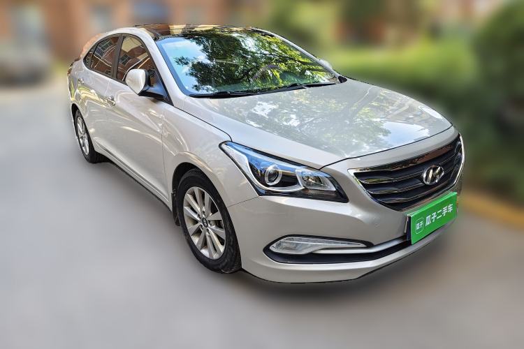 Used Hyundai Mistra 2014 1.8L Automatic Smart GLS Front Right 45 Deg
