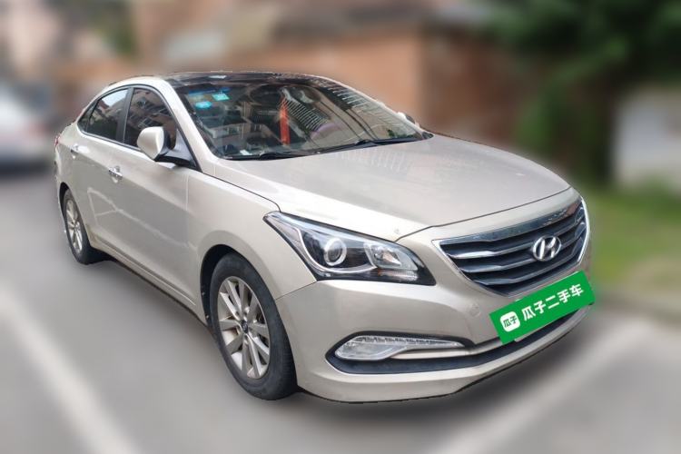 Used Hyundai Mistra 2014 1.8L Automatic Smart GLS Front Right 45 Deg