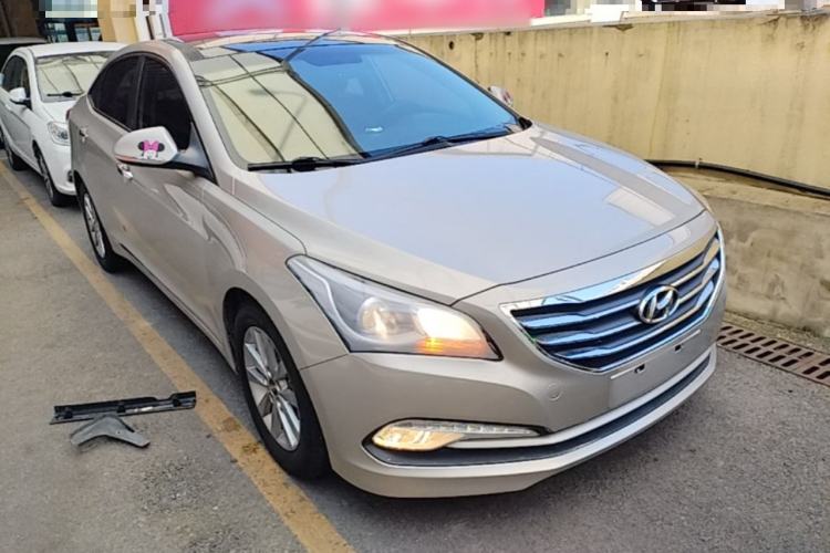 Used Hyundai Mistra 2014 1.8L Automatic Smart GLS Front Right 45 Deg