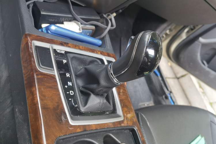 Used Hyundai Mistra 2014 1.8L Automatic Deluxe DLX Model Gear Lever