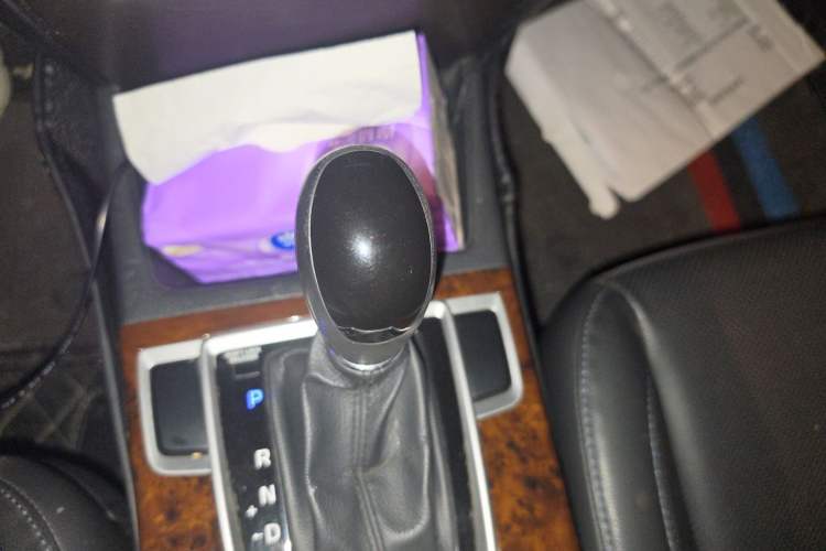 Used Hyundai Mistra 2014 1.8L Automatic Deluxe DLX Model Gear Lever