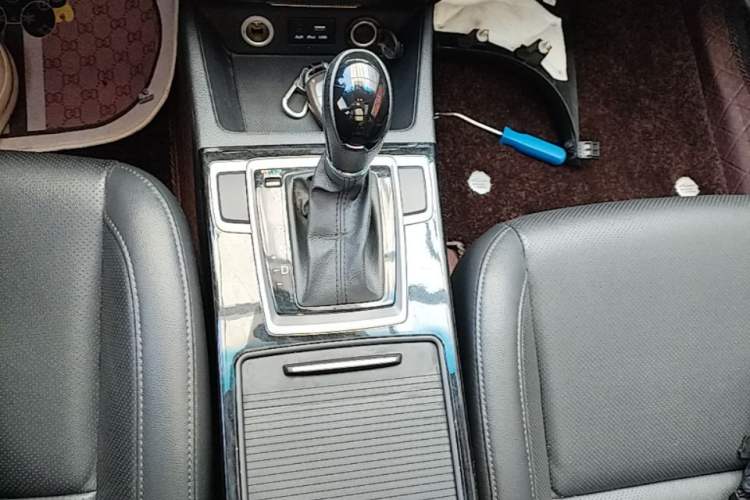 Used Hyundai Mistra 2014 1.8L Automatic Smart GLS Gear Lever
