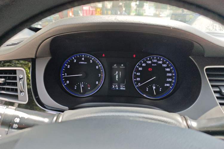 Used Hyundai Mistra 2014 1.8L Automatic Smart GLS Instrument Cluster
