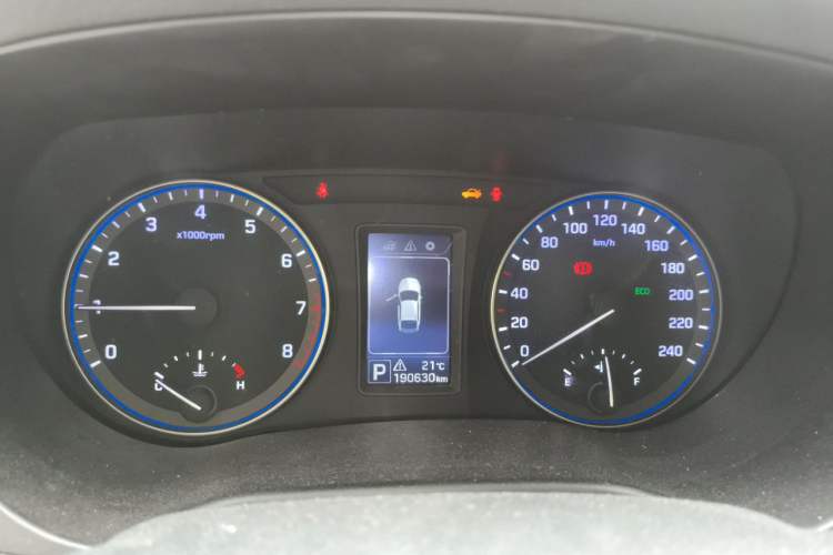 Used Hyundai Mistra 2014 1.8L Automatic Smart GLS Instrument Cluster