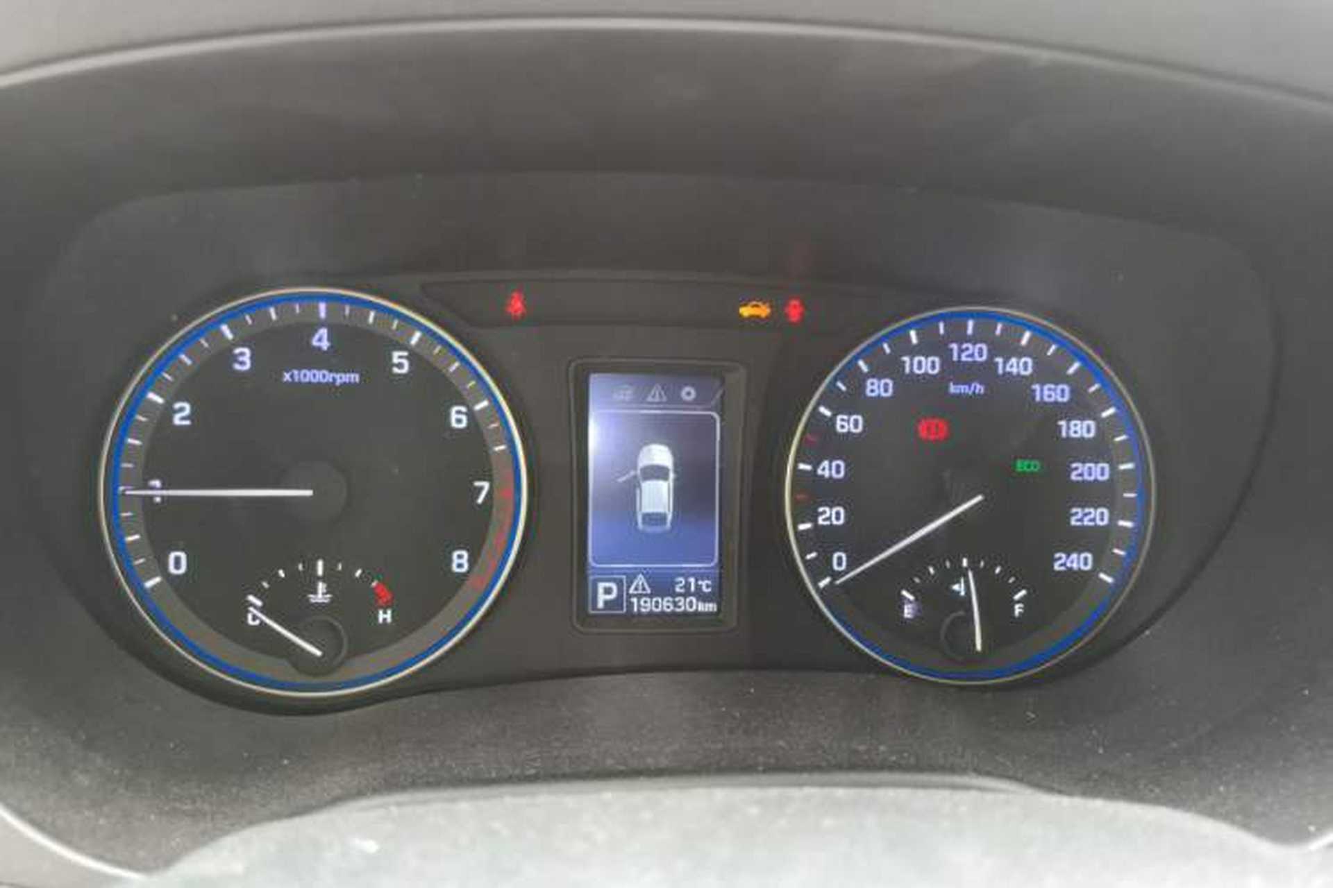 Used Hyundai Mistra 2014 1.8L Automatic Smart GLS Instrument Cluster