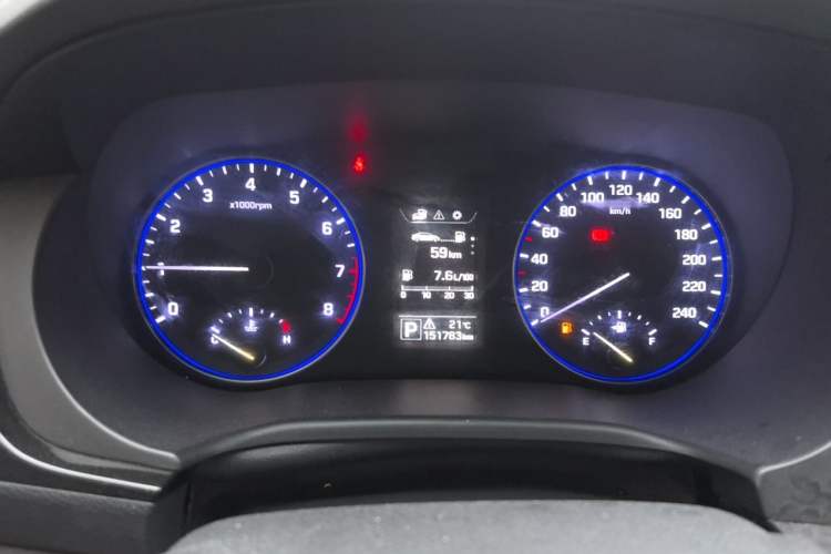 Used Hyundai Mistra 2014 1.8L Automatic Smart GLS Instrument Cluster