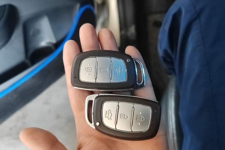 Used Hyundai Mistra 2014 1.8L Automatic Deluxe DLX Model Interior 1