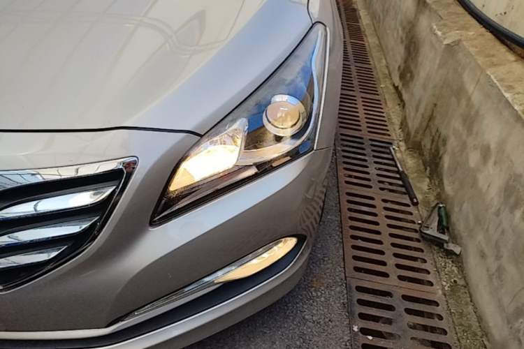 Used Hyundai Mistra 2014 1.8L Automatic Smart GLS Left Front Headlight