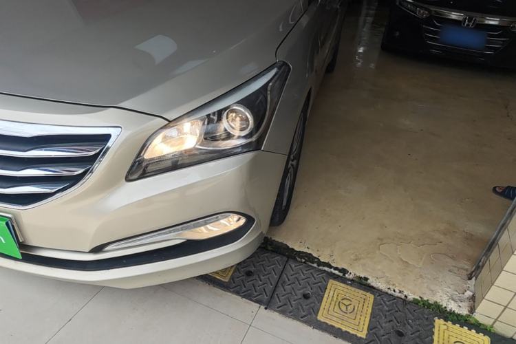 Used Hyundai Mistra 2014 1.8L Automatic Deluxe DLX Model Left Front Headlight