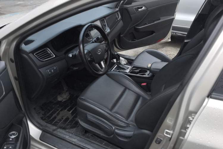Used Hyundai Mistra 2014 1.8L Automatic Smart GLS Left Front Seat