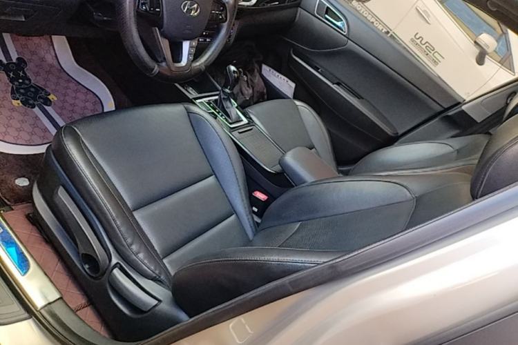 Used Hyundai Mistra 2014 1.8L Automatic Smart GLS Left Front Seat