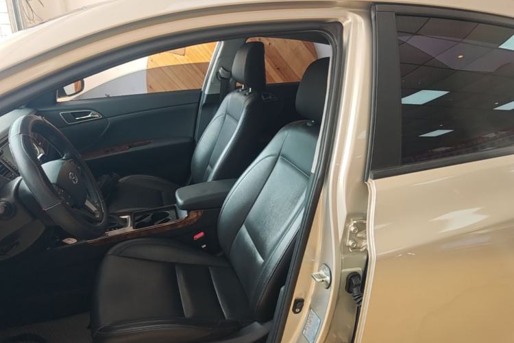 Used Hyundai Mistra 2014 1.8L Automatic Deluxe DLX Model Left Front Seat