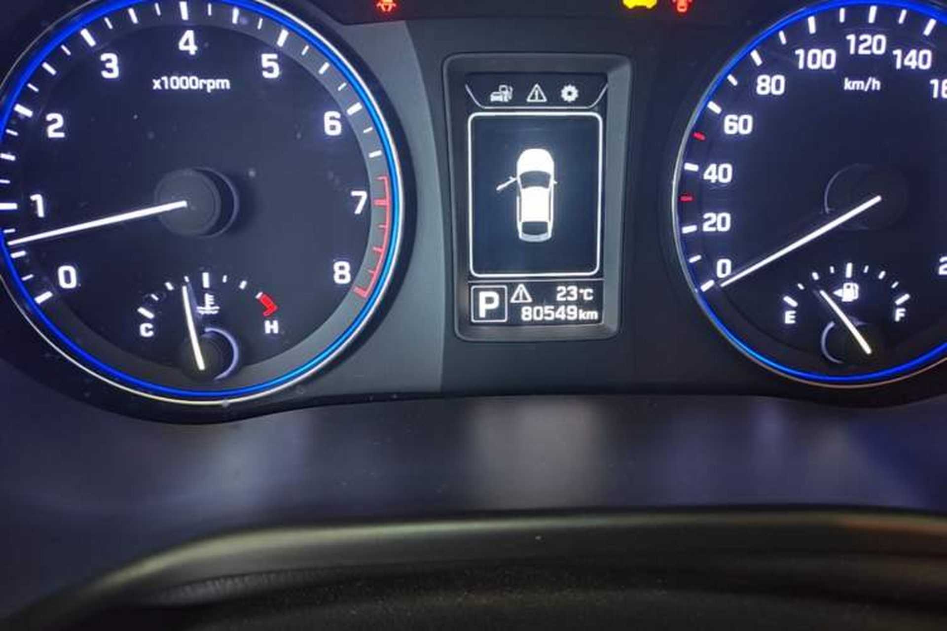 Used Hyundai Mistra 2014 1.8L Automatic Smart GLS Odometer Close Up