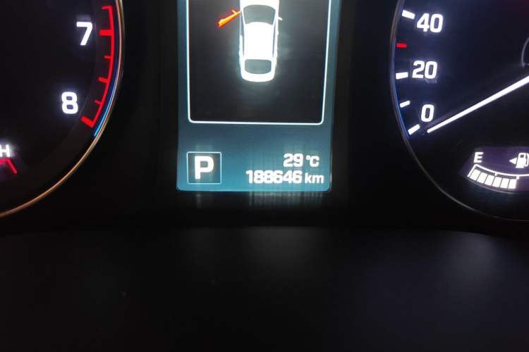 Used Hyundai Mistra 2014 1.8L Automatic Deluxe DLX Model Odometer Close Up