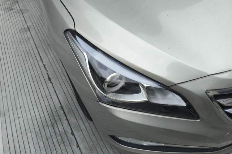 Used Hyundai Mistra 2014 1.8L Automatic Smart GLS Right Front Headlight