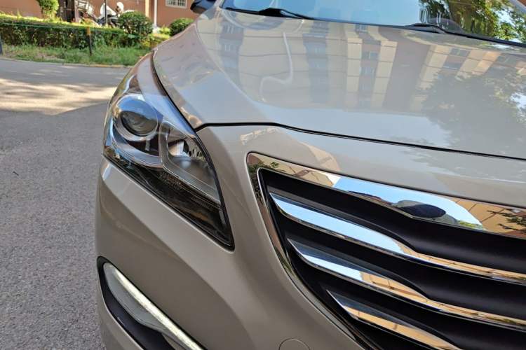 Used Hyundai Mistra 2014 1.8L Automatic Smart GLS Right Front Headlight