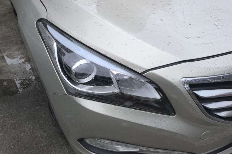 Used Hyundai Mistra 2014 1.8L Automatic Smart GLS Right Front Headlight