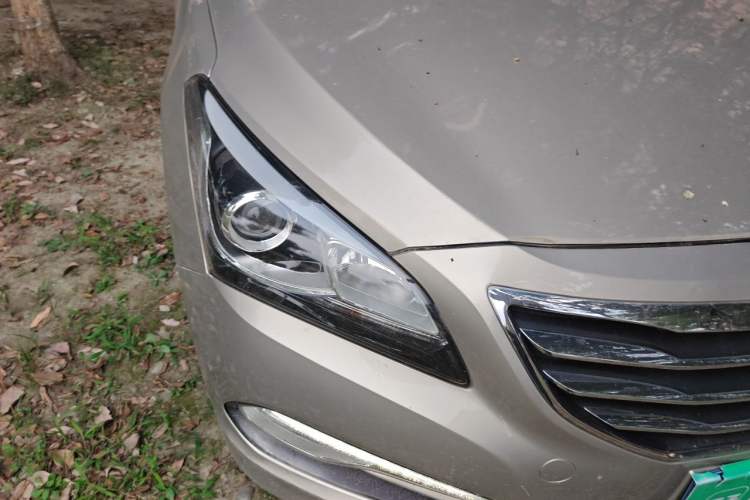 Used Hyundai Mistra 2014 1.8L Automatic Deluxe DLX Model Right Front Headlight