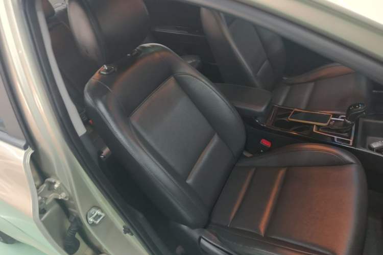 Used Hyundai Mistra 2014 1.8L Automatic Smart GLS Right Front Seat