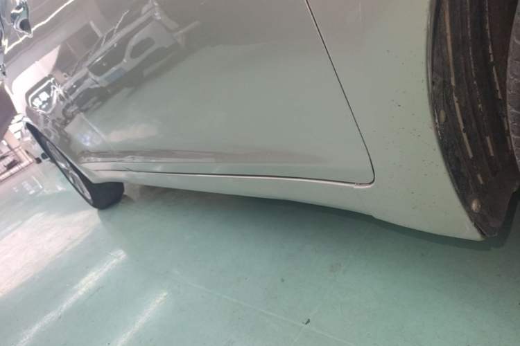Used Hyundai Mistra 2014 1.8L Automatic Smart GLS Right Side Sill
