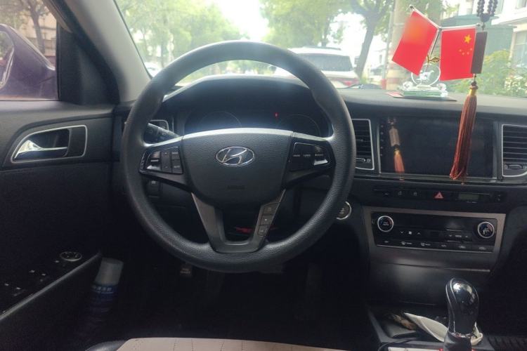 Used Hyundai Mistra 2014 1.8L Automatic Smart GLS Steering Wheel