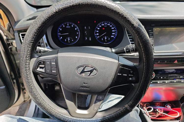 Used Hyundai Mistra 2014 1.8L Automatic Smart GLS Steering Wheel
