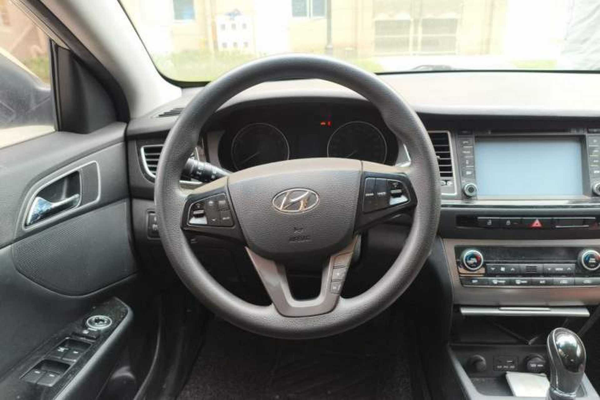Used Hyundai Mistra 2014 1.8L Automatic Smart GLS Steering Wheel