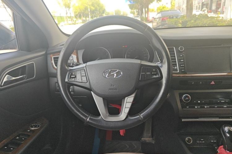 Used Hyundai Mistra 2014 1.8L Automatic Deluxe DLX Model Steering Wheel