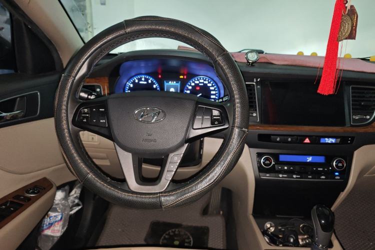 Used Hyundai Mistra 2014 1.8L Automatic Deluxe DLX Model Steering Wheel