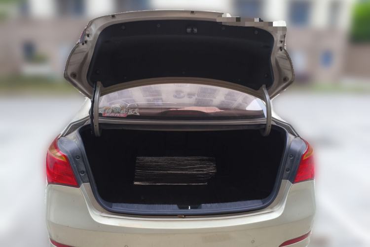 Used Hyundai Mistra 2014 1.8L Automatic Smart GLS Trunk