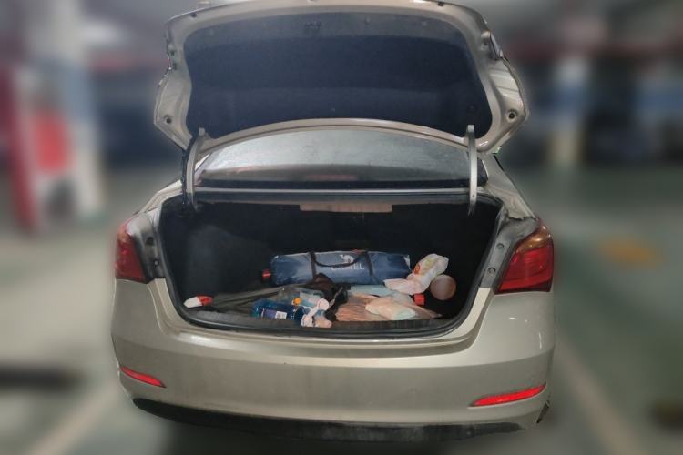 Used Hyundai Mistra 2014 1.8L Automatic Smart GLS Trunk