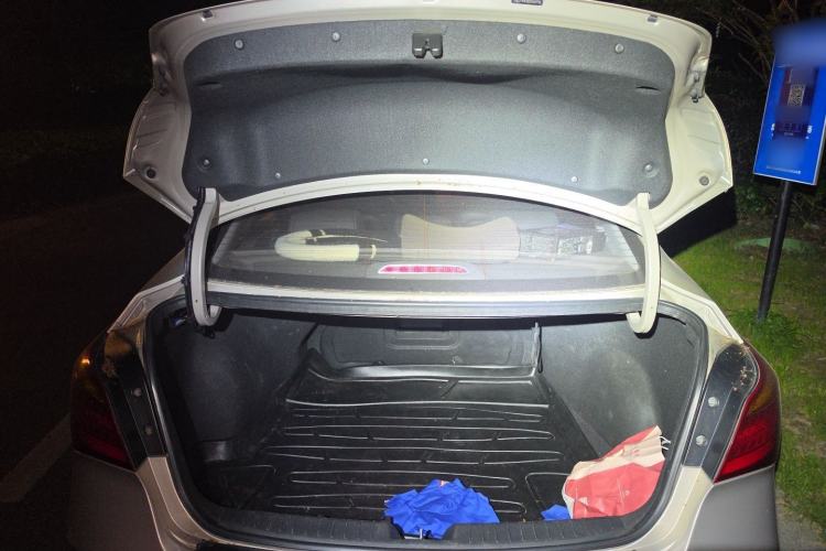 Used Hyundai Mistra 2014 1.8L Automatic Deluxe DLX Model Trunk