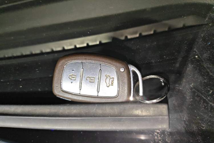 Used Hyundai Mistra 2014 1.8L Automatic Deluxe DLX Model Vehicle Key
