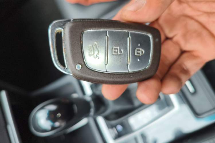 Used Hyundai Mistra 2014 1.8L Automatic Smart GLS Vehicle Key