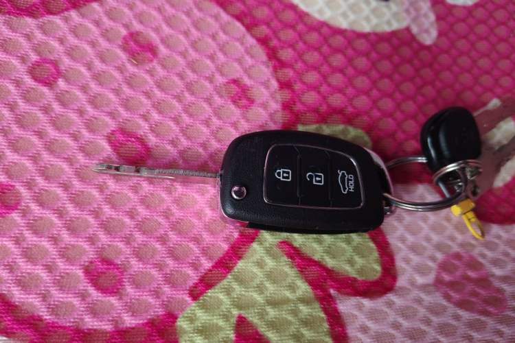 Used Hyundai Mistra 2014 1.8L Manual Comfort GL Model Vehicle Key