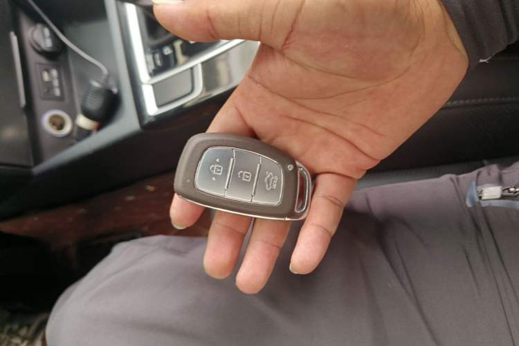 Used Hyundai Mistra 2014 1.8L Automatic Deluxe DLX Model Vehicle Key