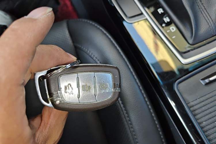 Used Hyundai Mistra 2014 1.8L Automatic Smart GLS Vehicle Key