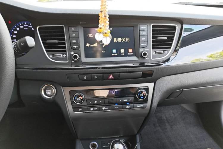Used Hyundai Mistra 2016 1.8L Automatic Smart GLS Audio And AC Panel