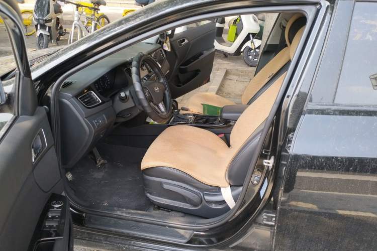 Used Hyundai Mistra 2016 1.8L Automatic Smart GLS Driver Seat