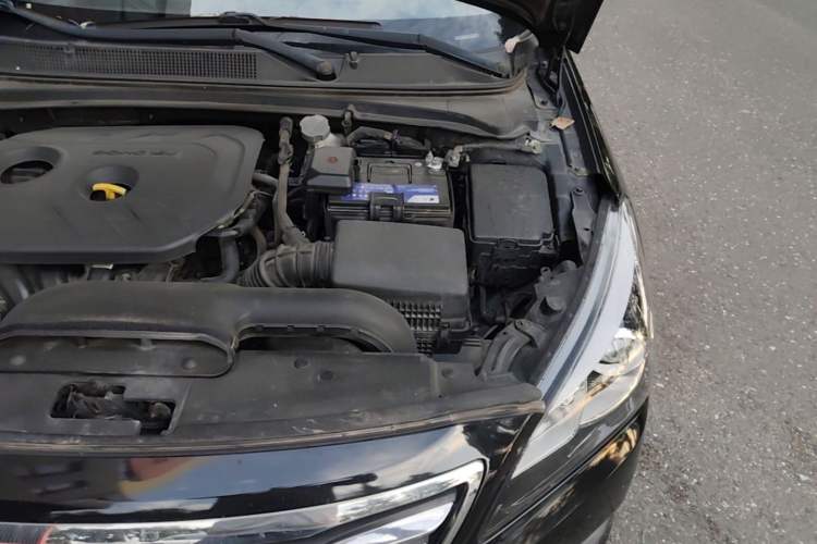 Used Hyundai Mistra 2016 1.8L Automatic Smart GLS Engine Bay Left
