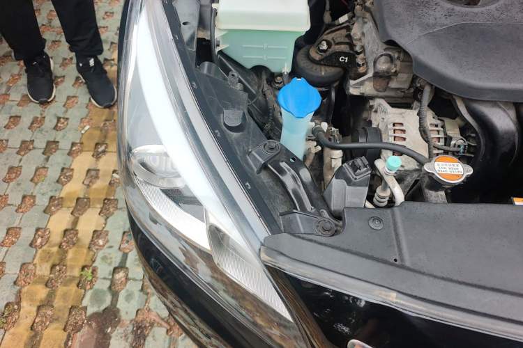 Used Hyundai Mistra 2016 1.8L Automatic Smart GLS Engine Bay Right