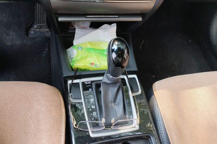 Used Hyundai Mistra 2016 1.8L Automatic Smart GLS Gear Lever