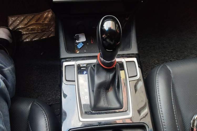 Used Hyundai Mistra 2016 1.8L Automatic Smart GLS Gear Lever