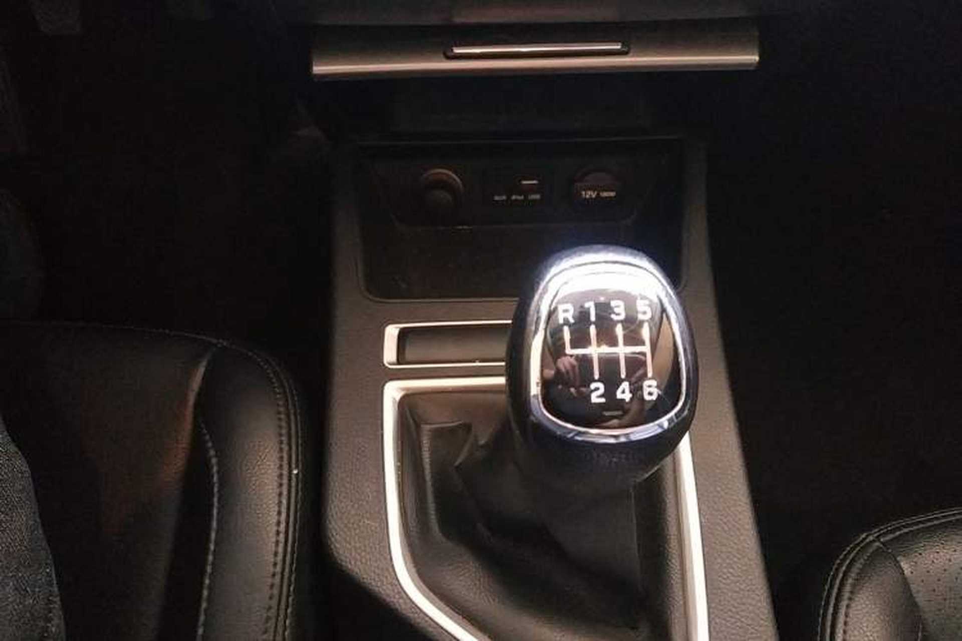 Used Hyundai Mistra 2016 1.8L Manual Comfort GL Model Gear Lever