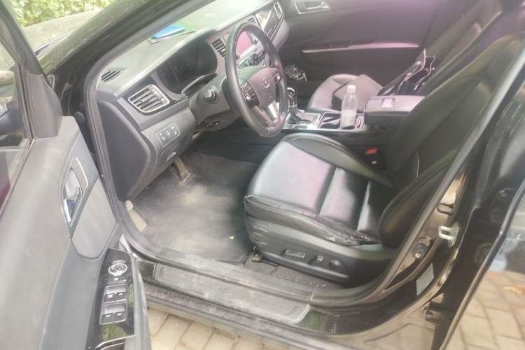 Used Hyundai Mistra 2016 1.8L Automatic Deluxe DLX Model Left Front Seat