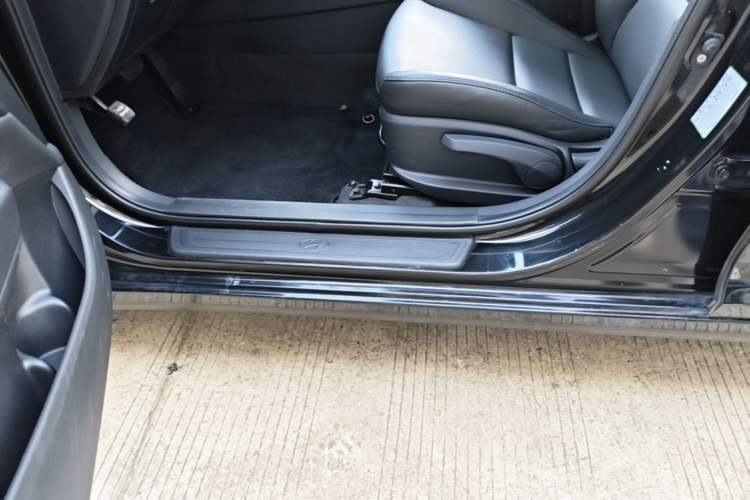 Used Hyundai Mistra 2016 1.8L Automatic Smart GLS Left Side Sill