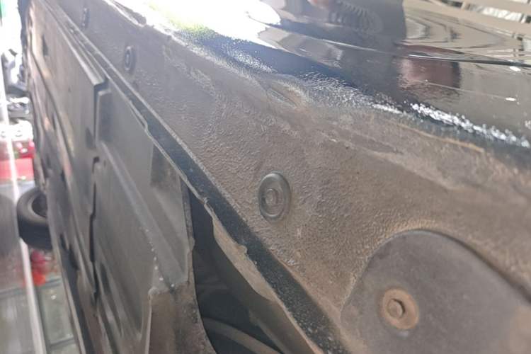 Used Hyundai Mistra 2016 1.8L Automatic Deluxe DLX Model Left Side Sill