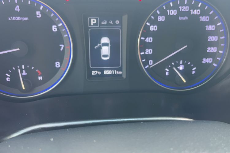 Used Hyundai Mistra 2016 1.8L Automatic Smart GLS Odometer Close Up